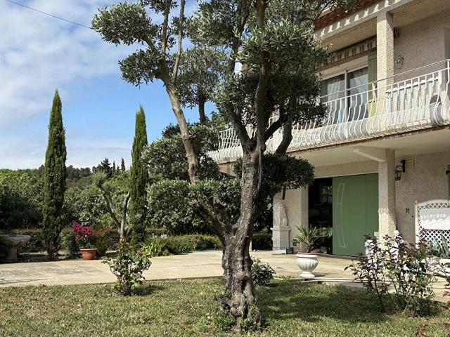 Maison, Villemoustaussou