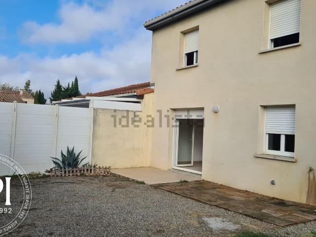 Maison, Villemoustaussou