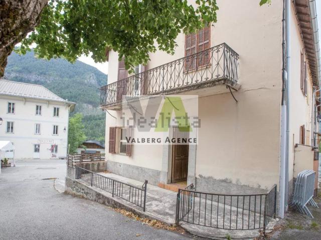 Maison, Villeneuve d&apos Entraunes