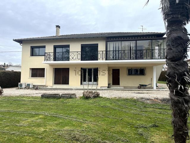 Maison, Villeneuve de Rivière