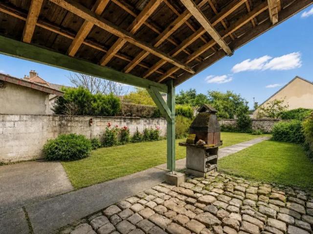 Maison, Villeneuve le Comte