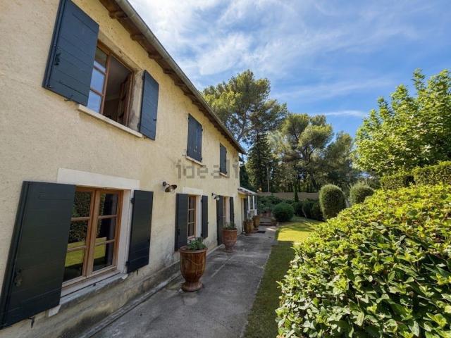 Maison, Villeneuve lès Avignon