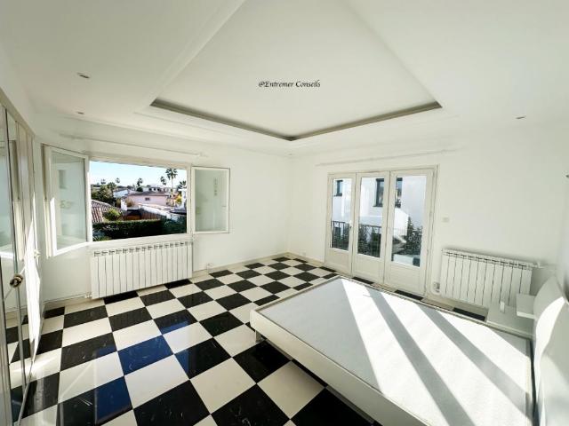 Maison Villeneuve Loubet 194m² 194m² Villeneuve Loubet