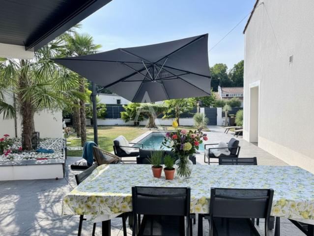 Maison Villeneuve Saint Denis 6 pièces 179 m2