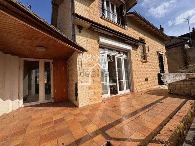 Maison, Villeneuve sur Yonne