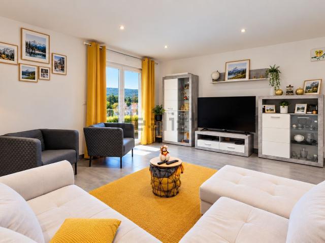 Maison, Villers le Lac