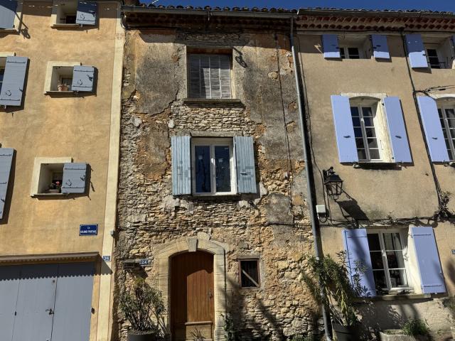 Maison, Villes sur Auzon