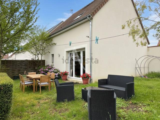 Maison, Vineuil