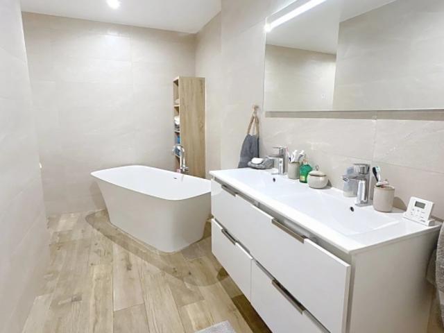 Maison Viry