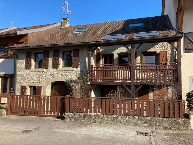 Maison, Viry