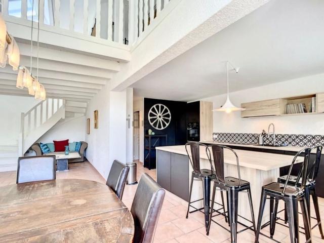 Maison, Viry