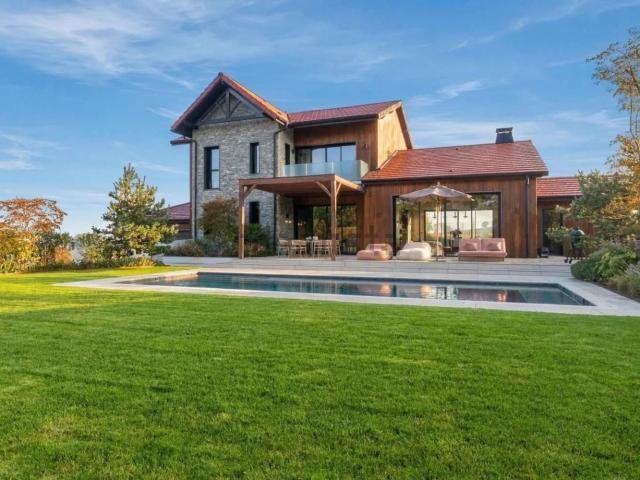Maison, Viry
