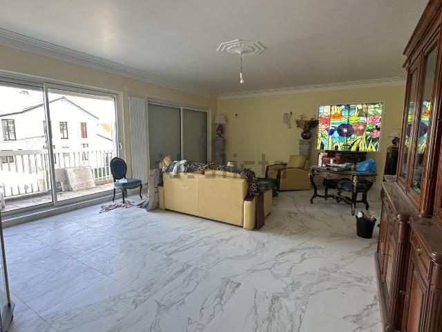 Maison, Viry Châtillon