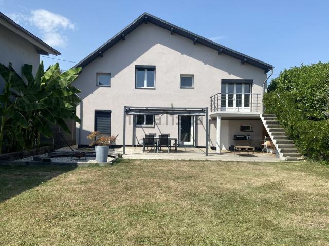 Maison, Yenne