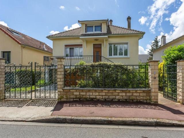 Maison, Yerres