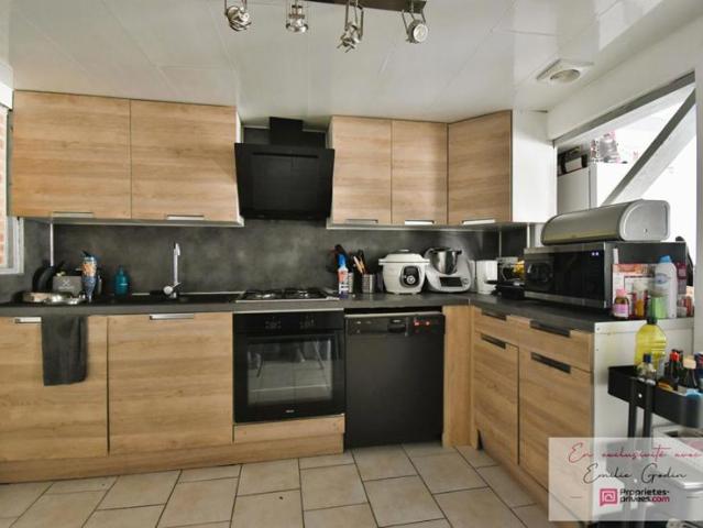 Maison Yzernay 5 pièce s 107 m2
