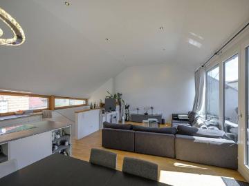 Maisonette Dachgeschoss Wohnung in Altstadt Nähe!