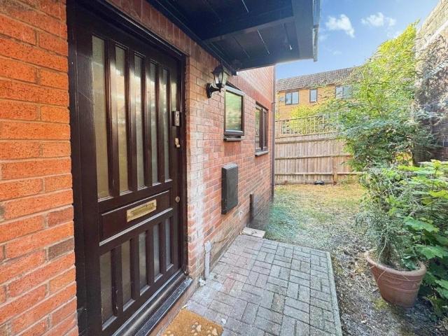 Maisonette for sale
