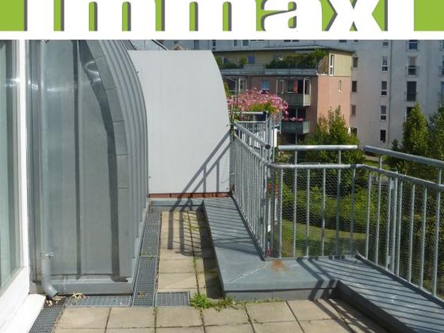 MAISONETTE IM DACHGESCHOSS + 2,5 RAUM VERMIETET + 2 TIEFGARAGENPLÄTZE