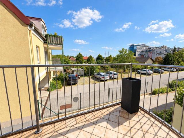 MAISONETTE LIEBE | Wohnen auf 2 Ebenen | 3 Zimmer | Balkon | Garage