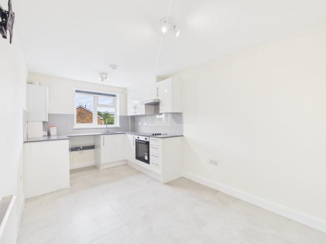 Maisonette to Rent in Camberley Frimley High Street JSF260137