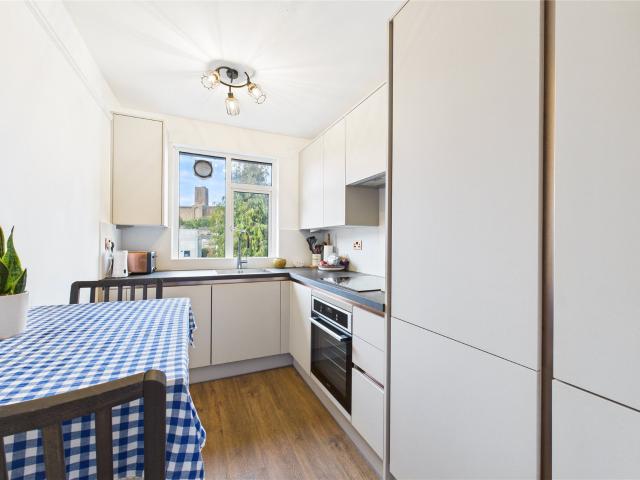 Maisonette to Rent in Guildford Madrid Road JSF230127