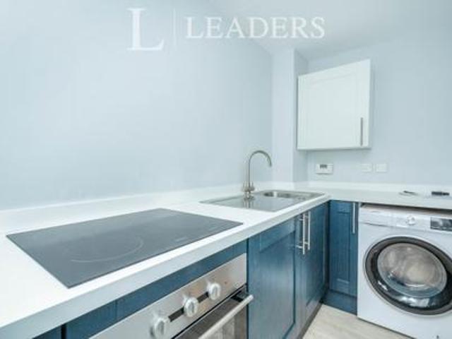 Maisonette to rent in Townsend Cottages, Townsend Lane, Woking, GU22 | Leaders