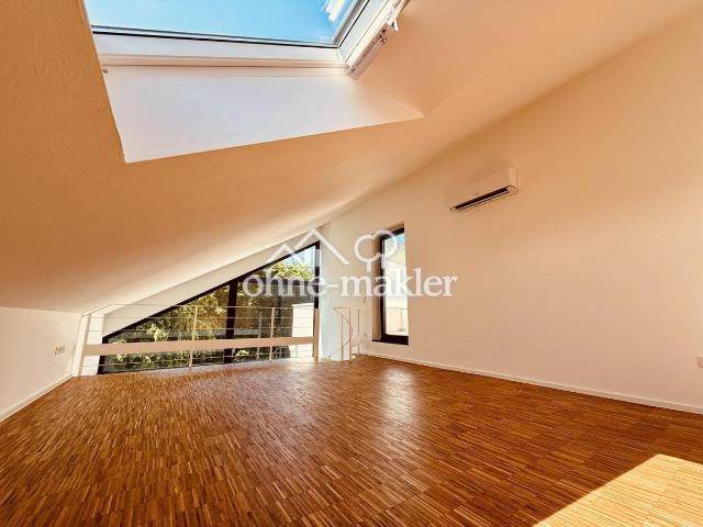 Maisonette Traum in Alt Weiden: Galerie, großzügige Dachterrasse und moderne Wärmepumpe