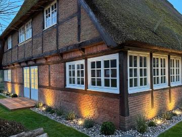 Maisonette unter Reet am Elbdeich – hochwertiger Erstbezug im kernsanierten Bauernhaus