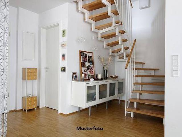 Maisonette Wohnung im 1./2. DG mit Lift und 4 TG Stellplätzen Bj. 2022