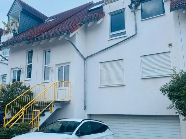 Maisonette Wohnung im Reihenhaus Charakter auf drei Ebenen