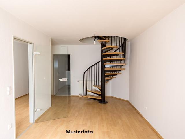 Maisonette Wohnung mit Balkonen und Dachterrasse