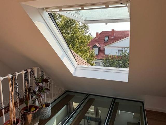 Maisonette Wohnung mit begehbarer Glasebene und Balkon