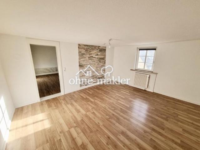 Maisonette Wohnung mit vier Zimmern und EBK in Simmozheim