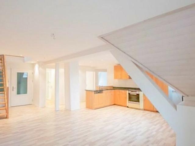 Maisonette Wohnung mit Dachterrasse zur Alleinnutzung Gratismonat!