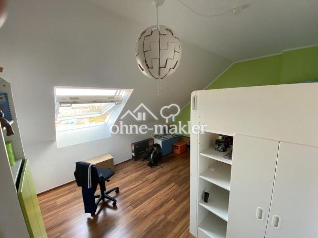 Maisonette Wohnung mit 4 Zimmer, Balkon, Bad mit Fenster und Badewanne