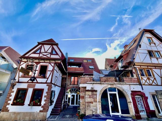 Maisonette 5 ZKB, 120 m² mit Balkon im Altstadthaus Bad Bergzabern