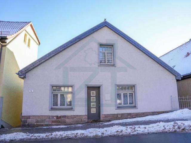 Maisonetteartige 4 Raum Wohnung mit separatem Strassenzugang
