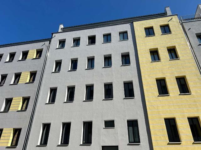 Maisonettewohnung im Zweitbezug mit zwei Balkonen, Einbauküche und zwei Bädern!