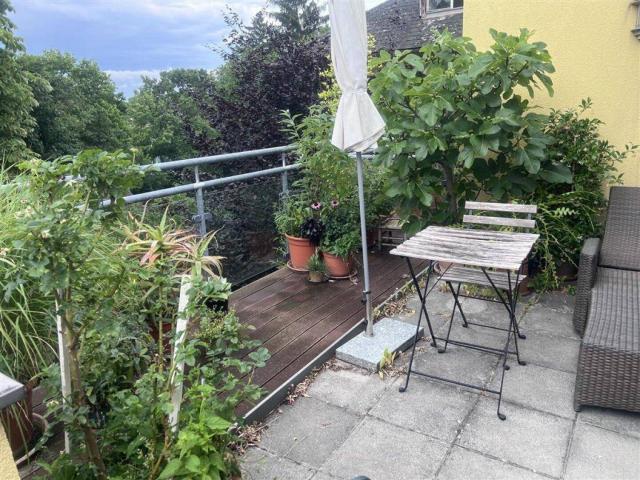 MAISONETTEWOHNUNG IN RUHELAGE MIT BALKON UND TERRASSE