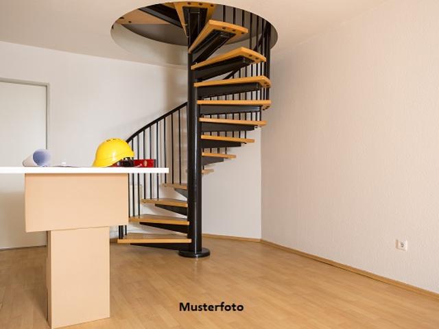 Maisonettewohnung mit Balkon großzügig und modern gestaltet