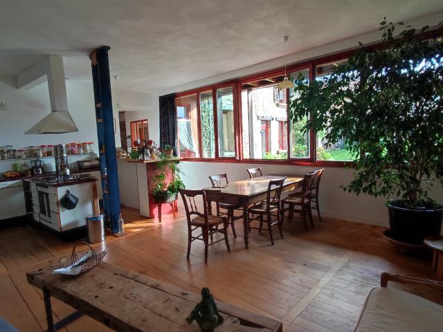 MAISONNAIS SUR TARDOIRE / Ensemble de deux maisons et dépendances