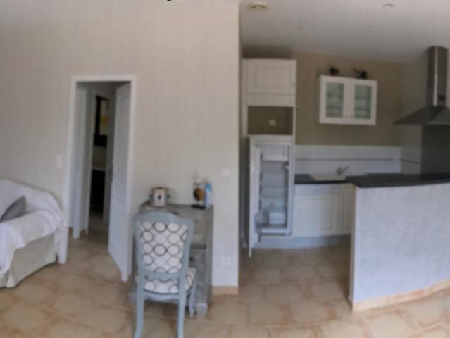 MAISONNETTE DE TYPE 3 ENTIÈREMENT MEUBLÉE AVEC TERRASSE ET JARDINET