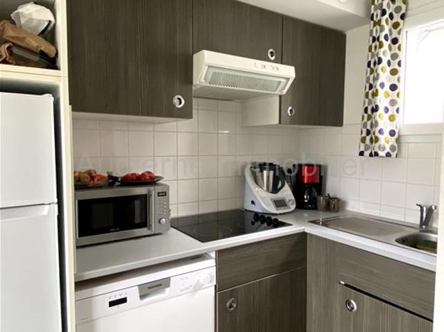 Maisonnette en duplex dans résidence fermée avec piscine et SPA bail commercial