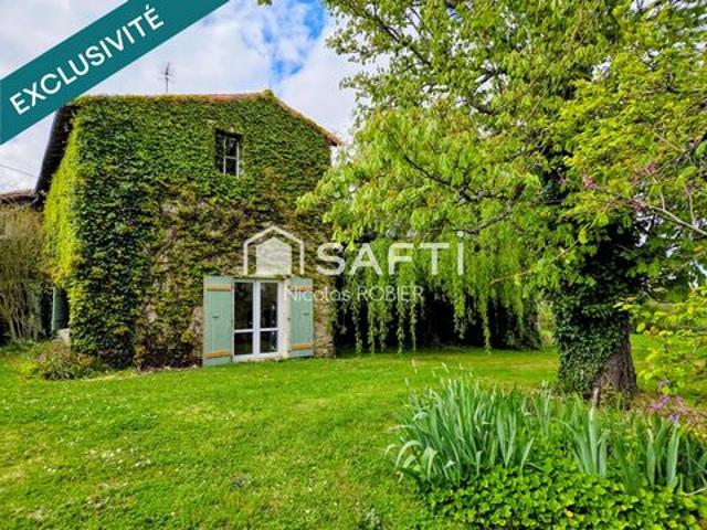 Maisons, gîte, dans un superbe environnement au calme. !