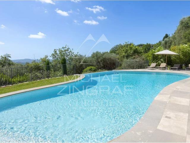 Majestueuse villa à deux pas de Chateauneuf Grasse 729m² Grasse