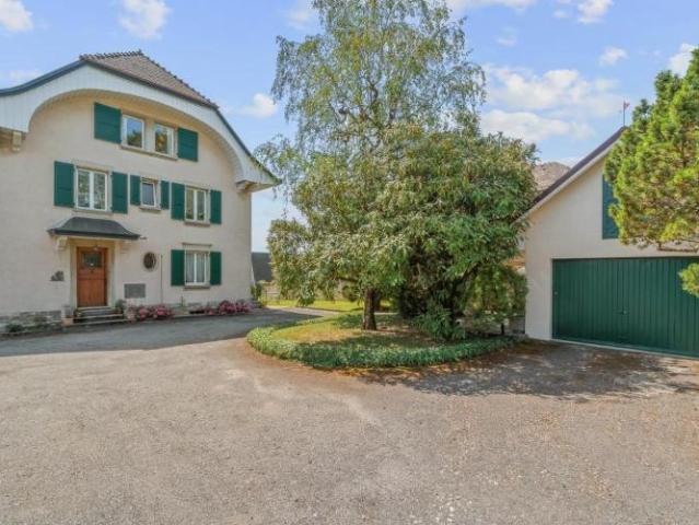 Majestätische Villa mit Charakter, 7,5 Zimmer, mit Seesicht