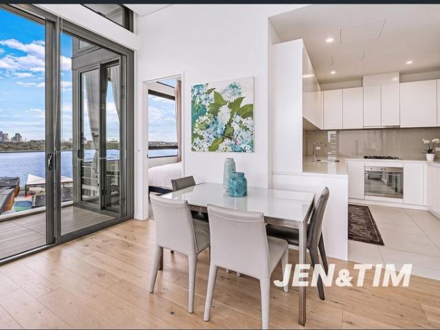 MAJESTIC WATERVIEWS | SUPER HIGH CEILING |
