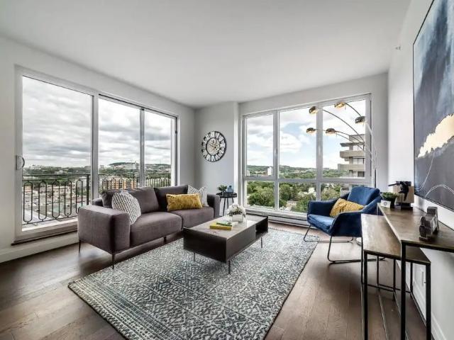 Majestic Côte Saint Luc — 1 Bedroom available at 6801 Abraham de Sola St, Côte Saint Luc