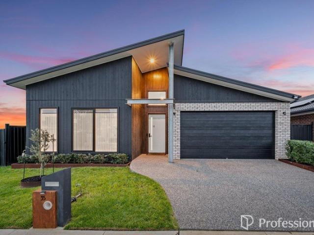 MAJESTIC FAMILY HOME | 35sq. on 585m²